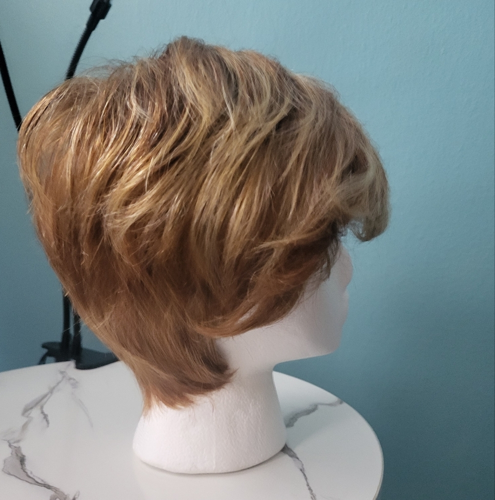 Raquel Welch Wig
